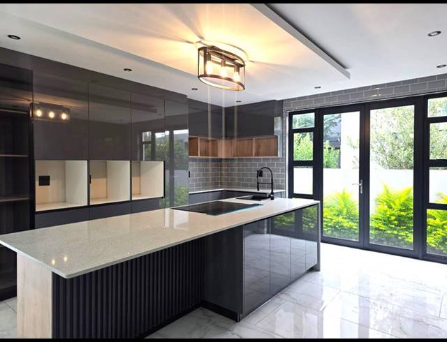 5 BEDROOM HOUSE FOR SALE IN THE ISLANDS ESTATES